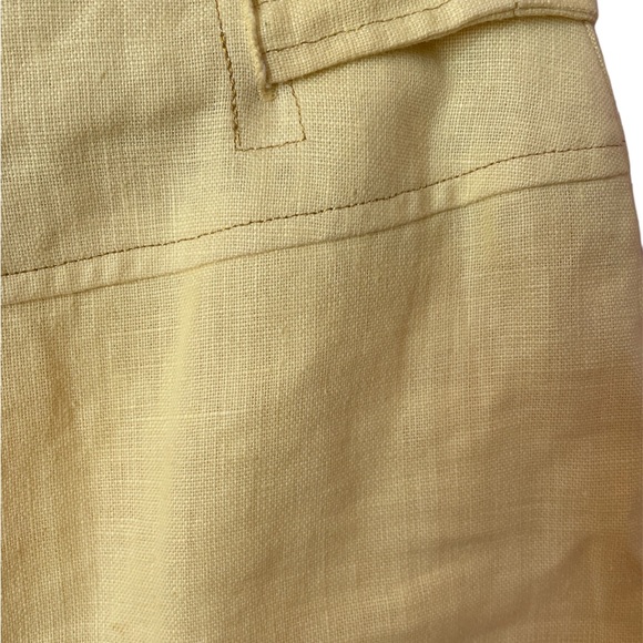 ✨ Yellow Révue high waisted mini skirt✨ - Picture 4 of 5